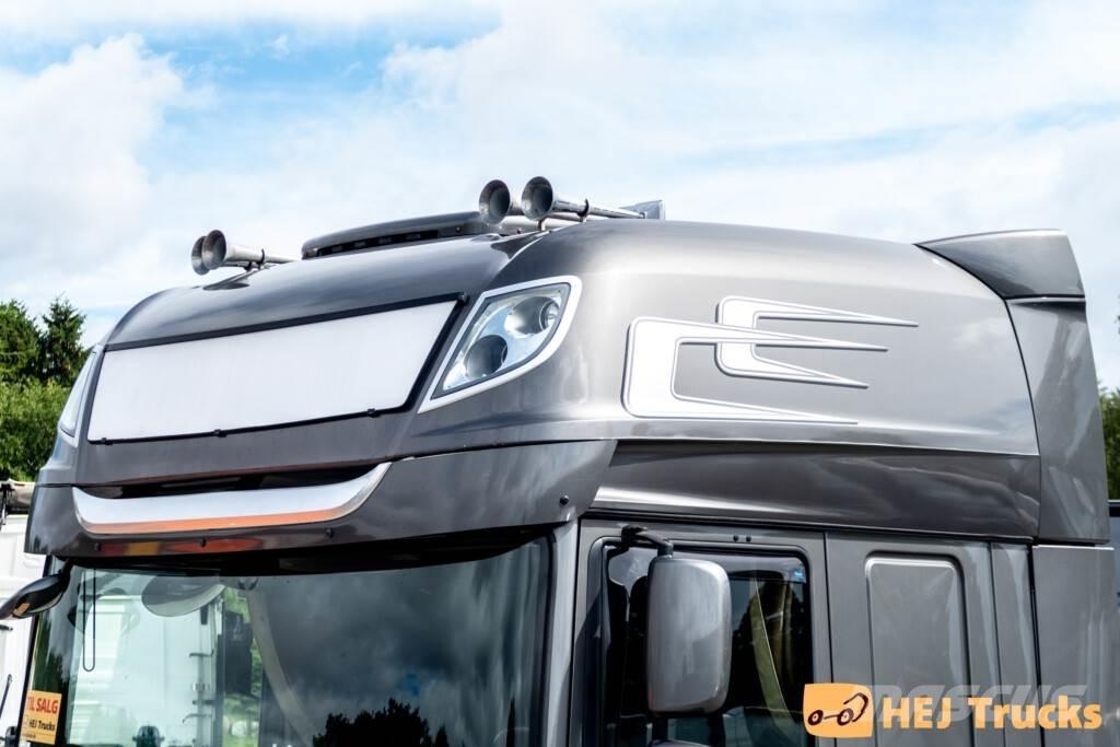 DAF XF 530 6x2 FTS 中古トラクターヘッド | トレーラーヘッド