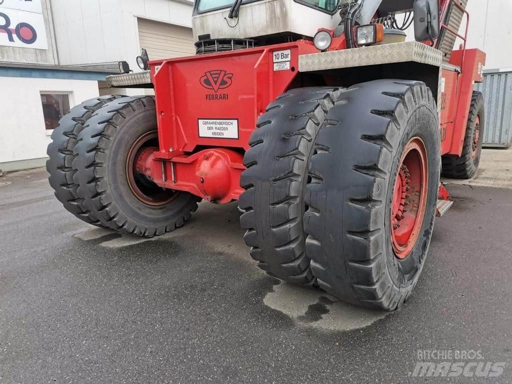 CVS Ferrari F328PB リーチスタッカー