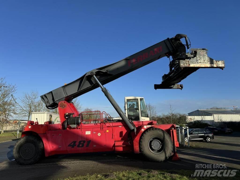 CVS Ferrari F481 リーチスタッカー