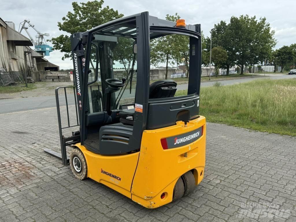 Jungheinrich EFG213 バッテリーフォークリフト