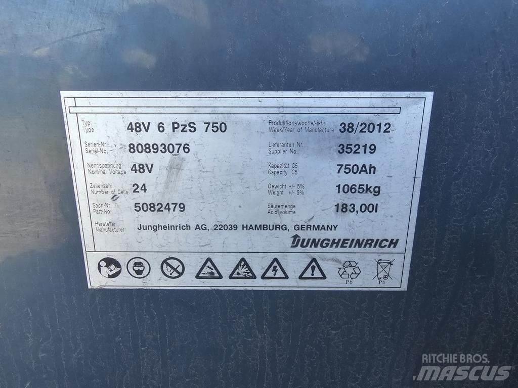 Jungheinrich EFG320 バッテリーフォークリフト