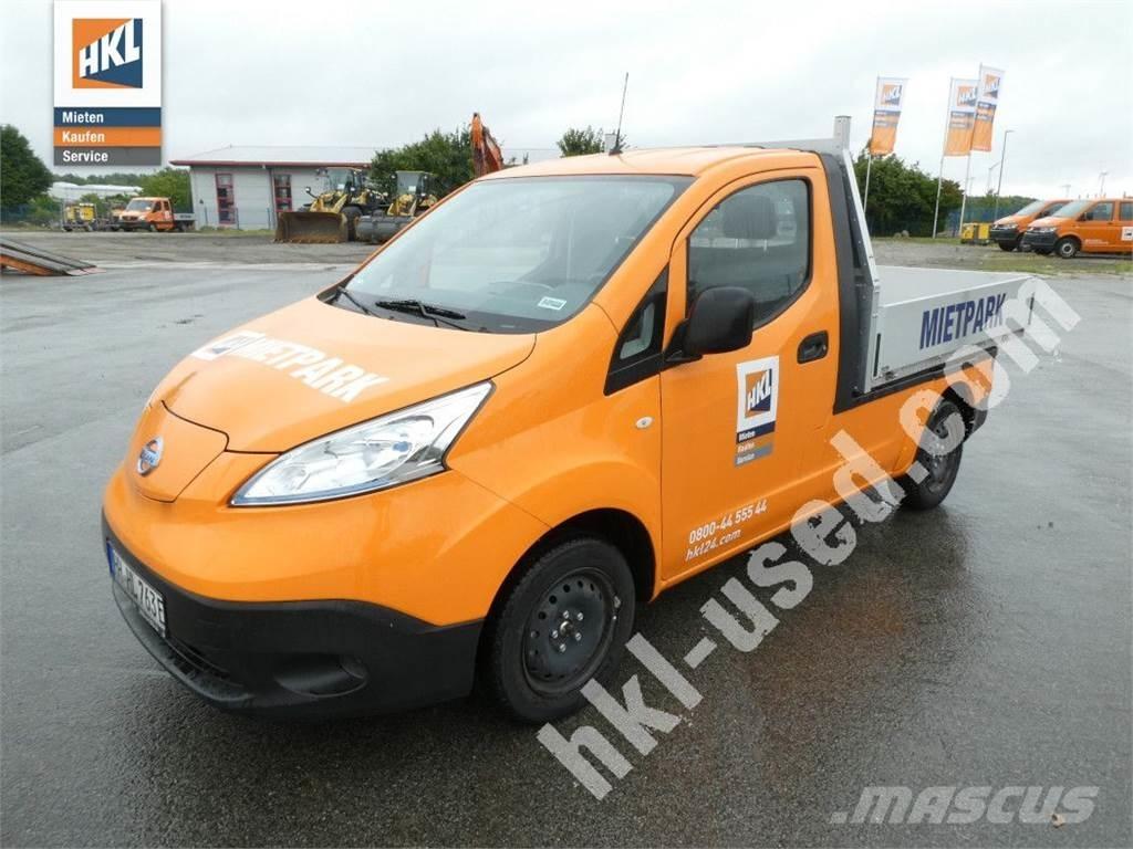 Nissan e-NV200 パネルバン
