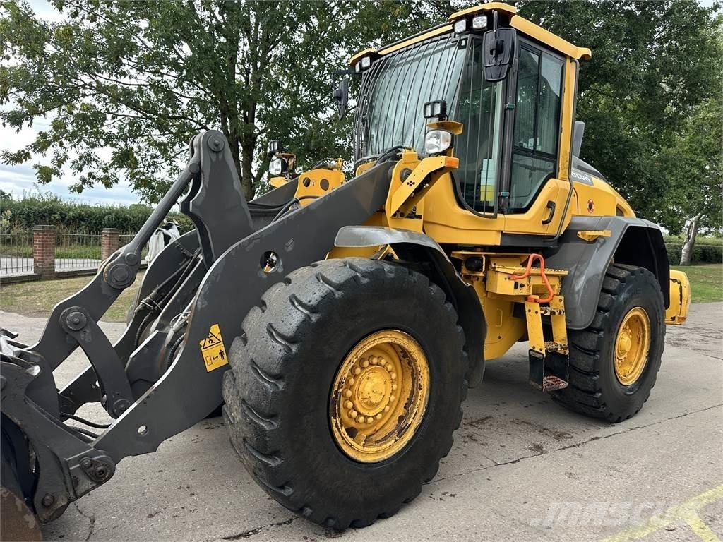 Volvo BM L70H フロントローダーとディガー