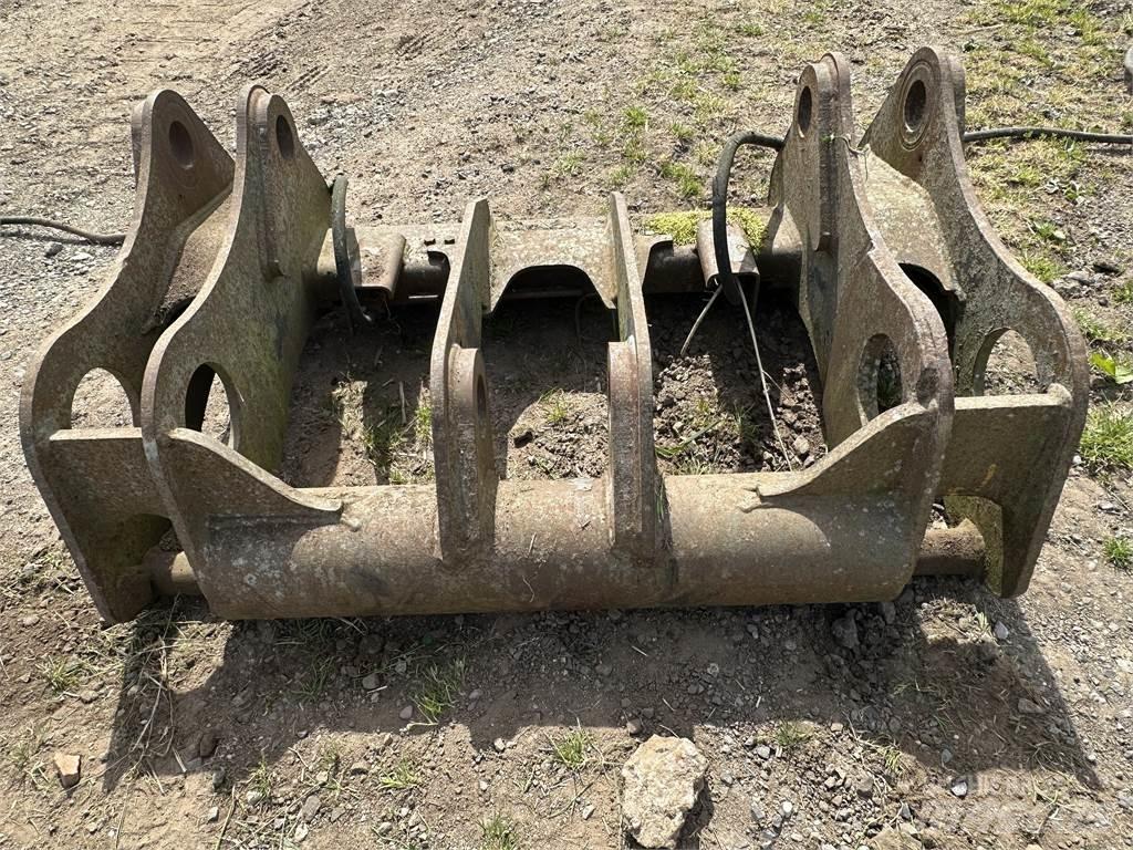 Volvo quick coupler ホイールローダー・タイヤショベル