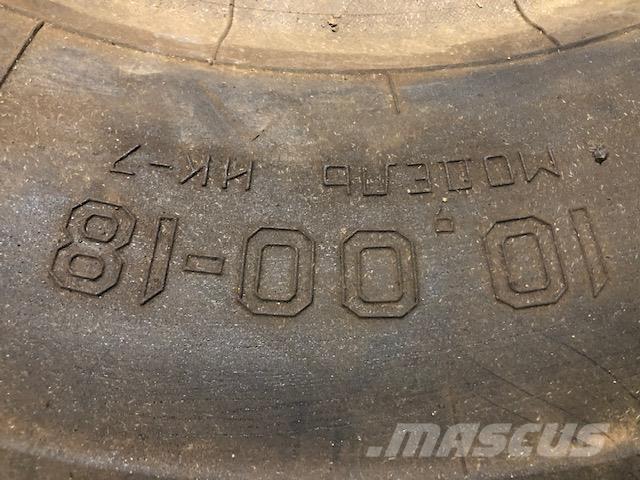  10.00-18 Stomil dæk - 3 stk. タイヤ、ホイル、リム