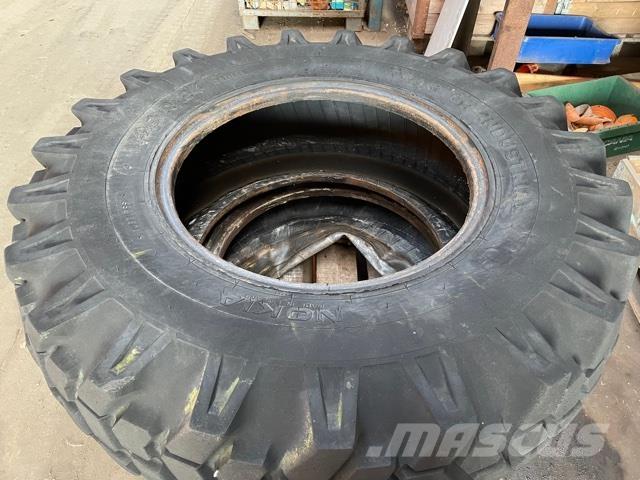  14.9XR25 Nokia dæk - 2 stk タイヤ、ホイル、リム