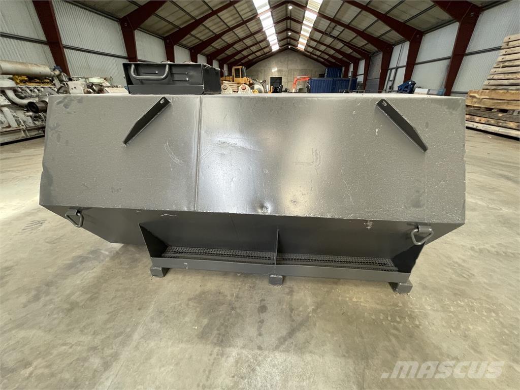  2000 ltr (ca) dieseltank その他部品