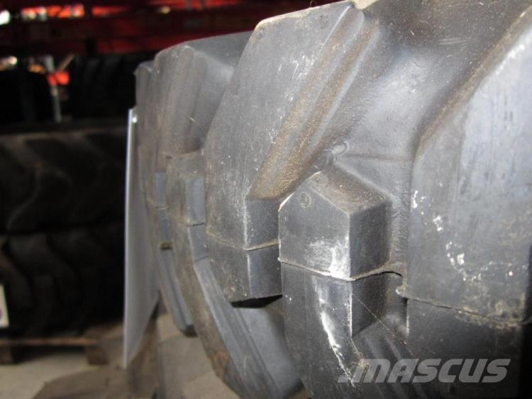  5X70-12 Solideal dæk - 2 stk. タイヤ、ホイル、リム