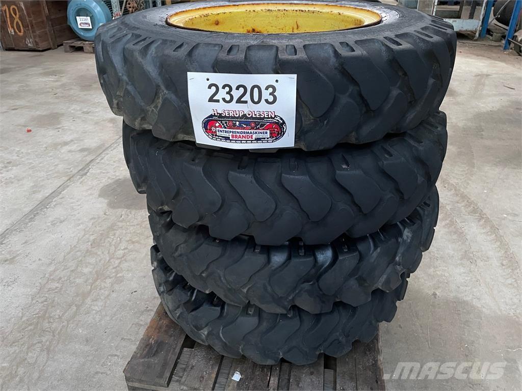  8.25-20 dæk på fælg - 4 stk. タイヤ、ホイル、リム