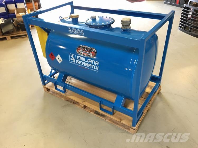  910 Ltr. Dieseltank その他部品