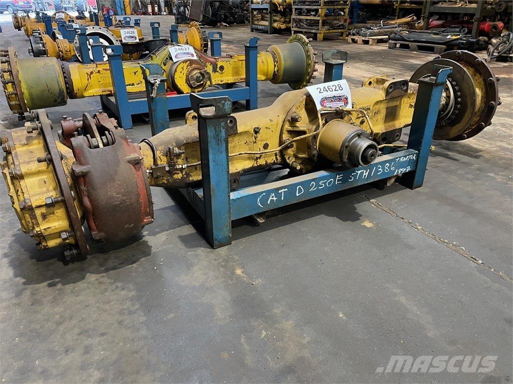  Aksel ex. Cat D250E アクスル