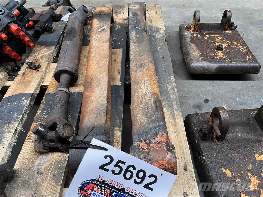 CASE 695SR Link Arm その他部品