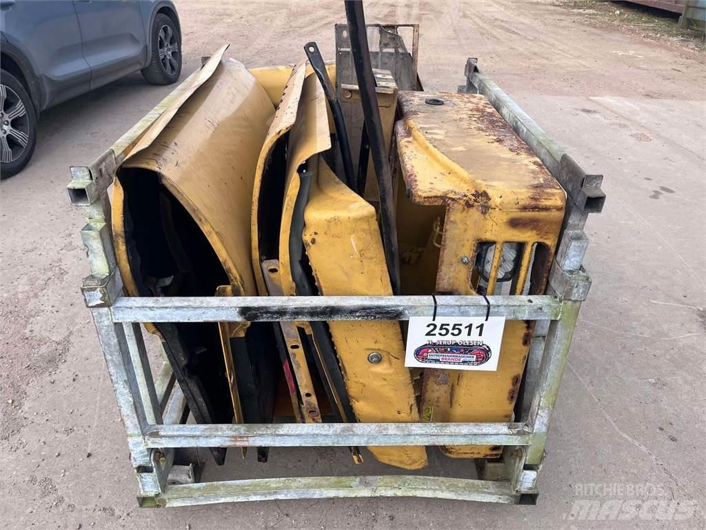 CAT 323D Skærme その他部品