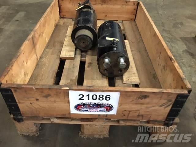 CAT 385C Båndstrammere その他部品