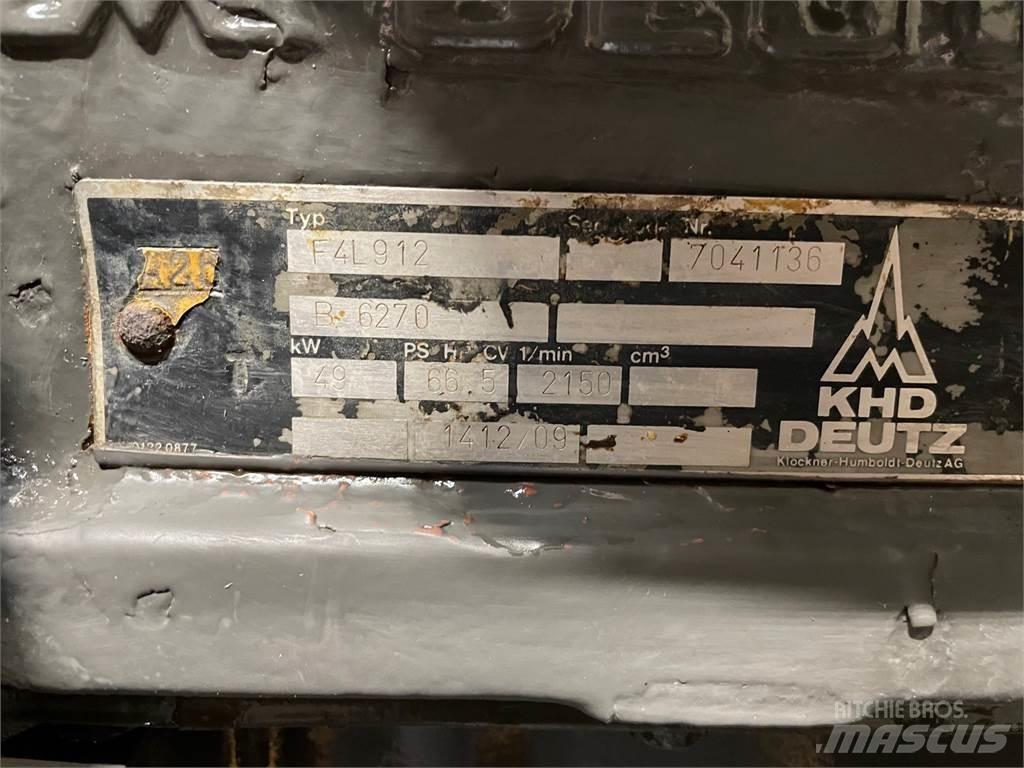 Deutz F4L 912 motor エンジン