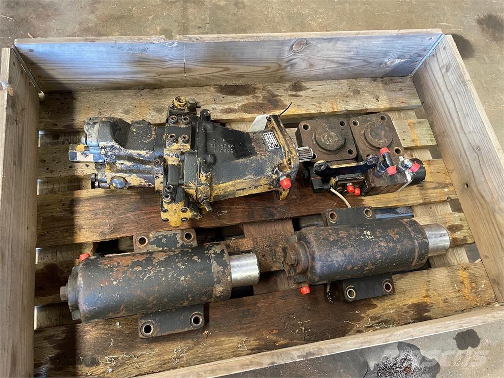 Diverse dele ex. Cat 206 油圧機