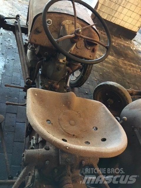 Ferguson traktor, Benzin 建設機械 -　その他