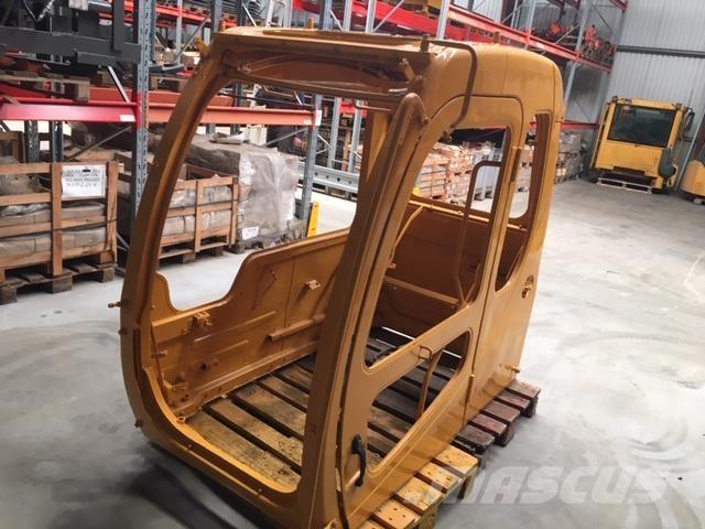  Førerhus ex. Volvo EC140 その他部品