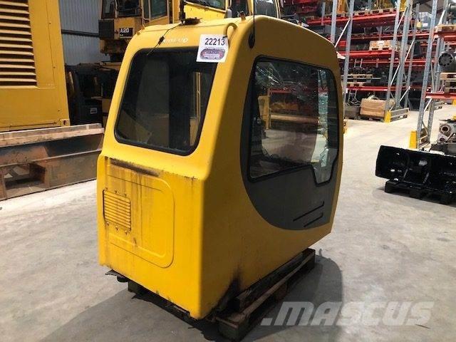  Førerhus ex. Volvo EC240LC その他部品