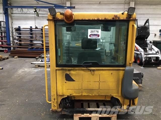  Førerhus ex. Volvo L180E その他部品