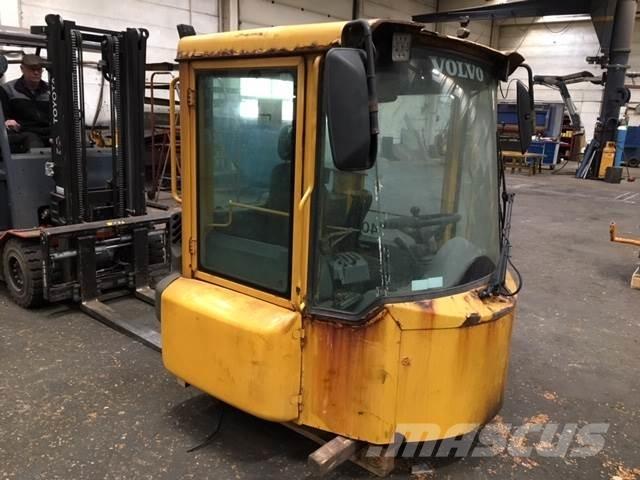  Førerhus ex. Volvo L180E その他部品