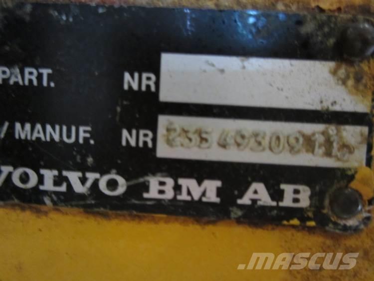  Frontaksel ex. Volvo A25C アクスル