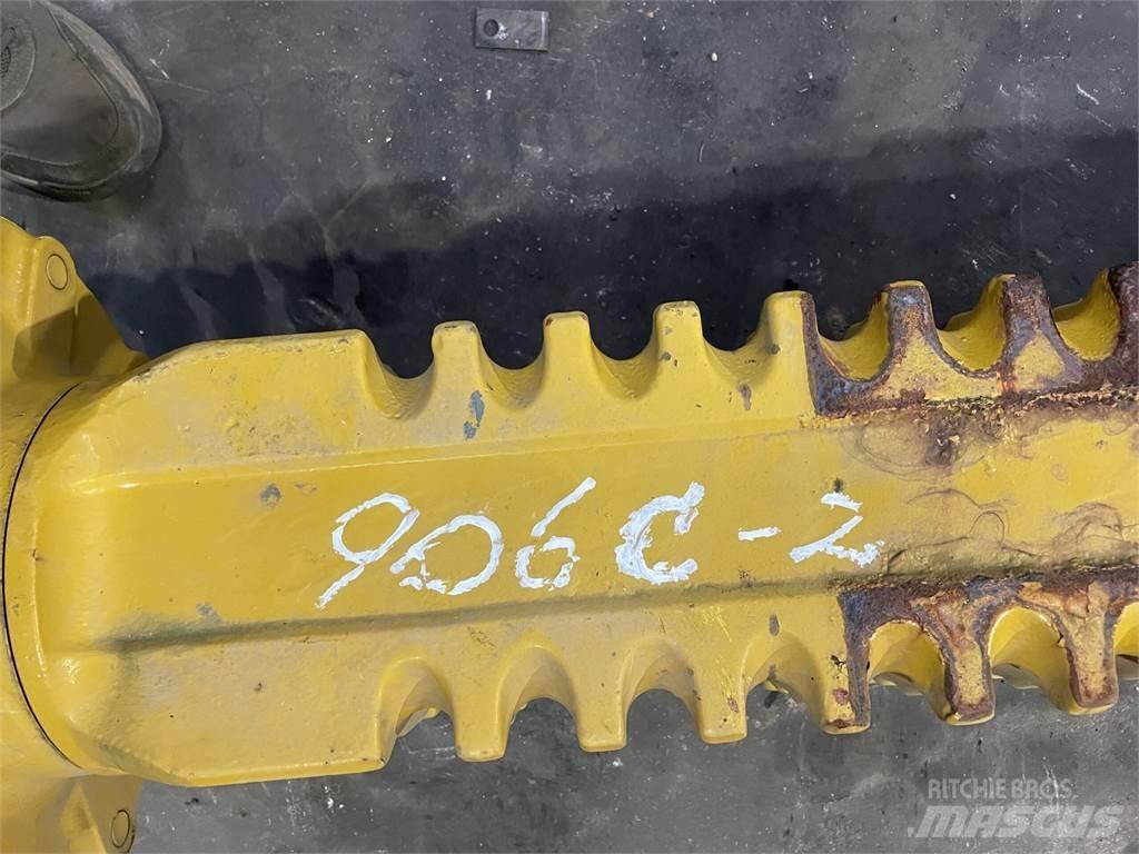 Hydrema 906C-2 frontaksel アクスル