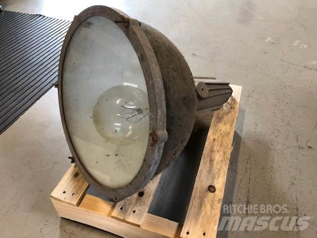  Industrilampe 電子機器