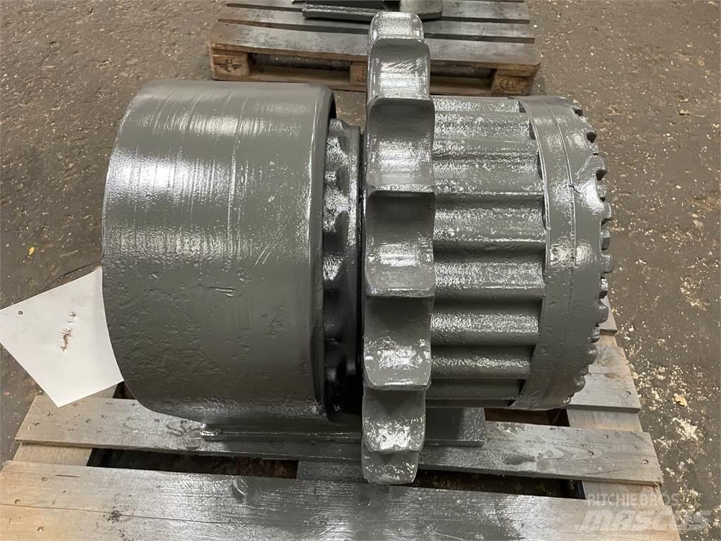 Komatsu PC180LC-3 Køregear トランスミッション