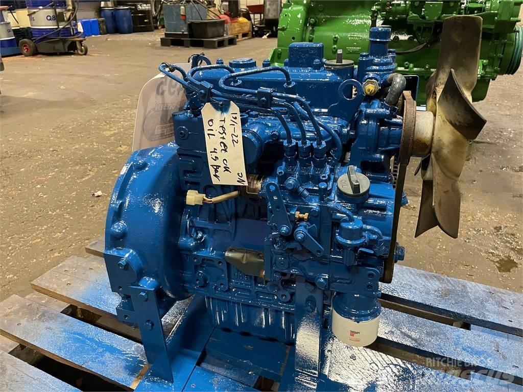 Kubota D905 motor エンジン