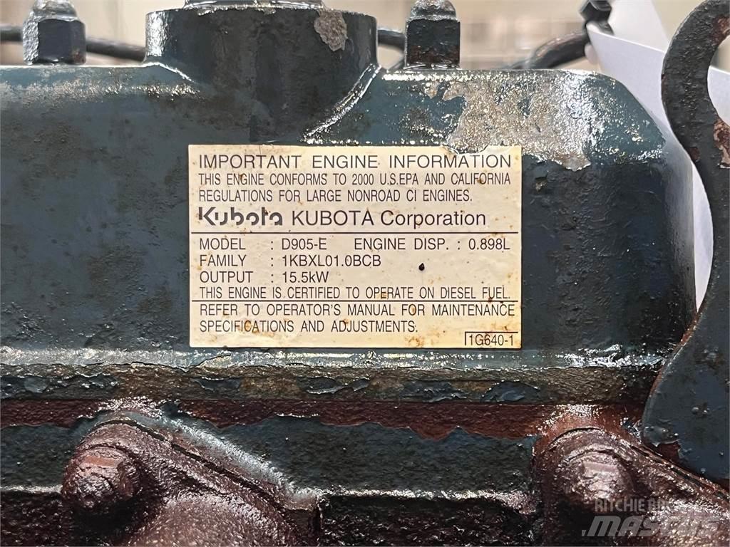 Kubota D905 motor エンジン