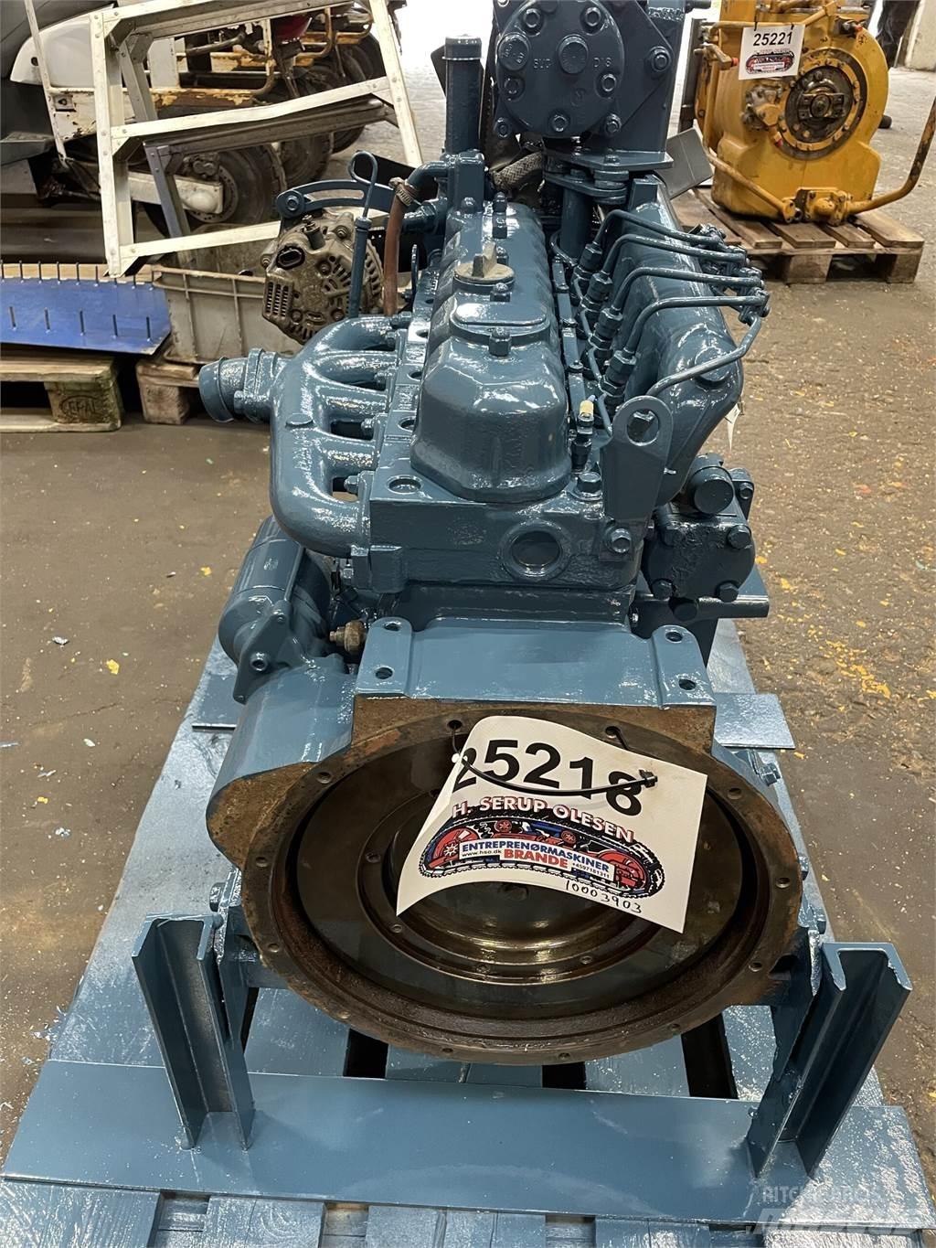 Kubota F2803 motor - 5 cyl. エンジン