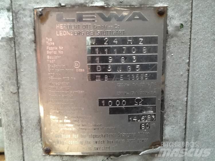 Lewa Type V24HZ pumpe ウォーターポンプ