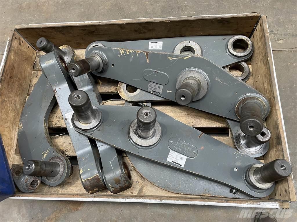 Liebherr L542 Link Arm その他部品
