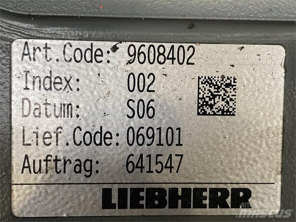 Liebherr L542 Link Arm その他部品