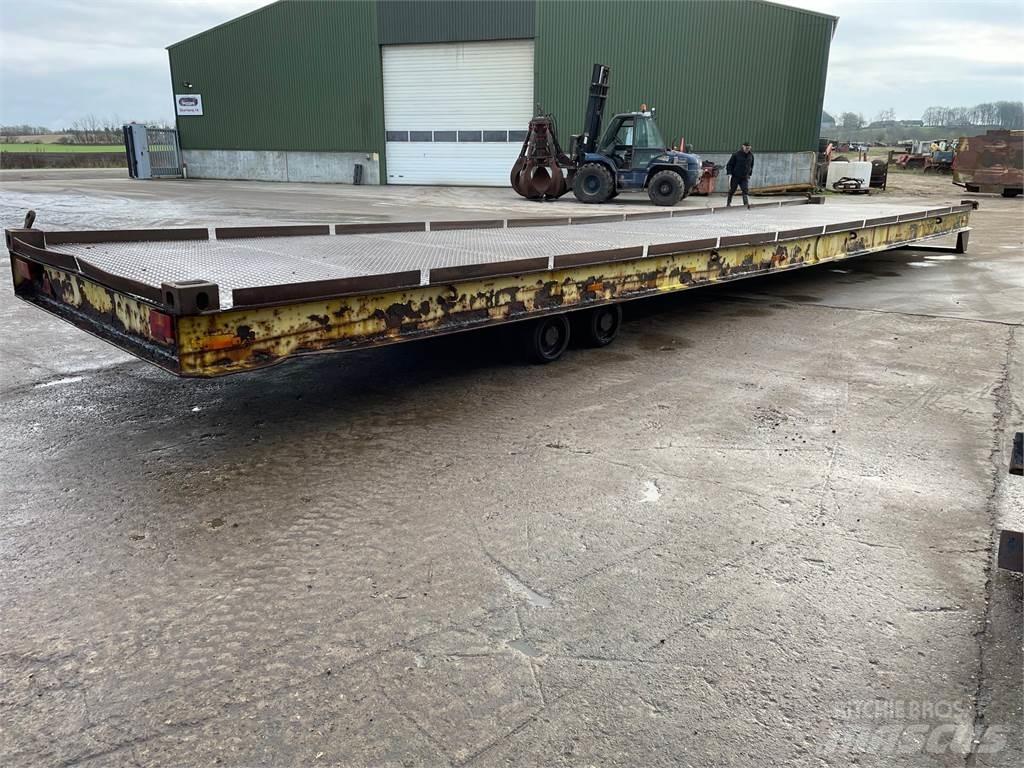 Mafi trailer 40 ft - 30 ton ローローダーセミトレーラー