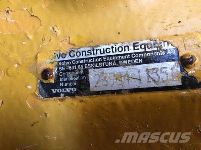  Mellemaksel ex. Volvo A25D アクスル