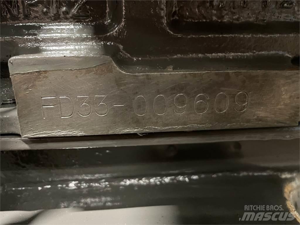 Nissan FD33 motor エンジン