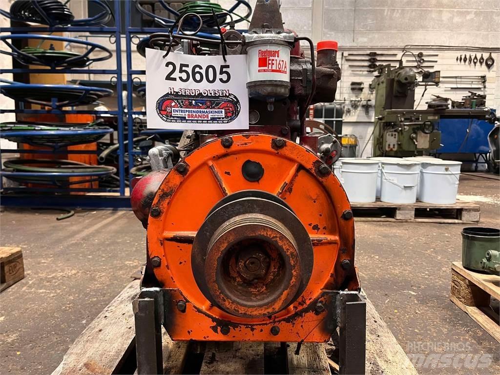 Perkins 4-154U motor エンジン