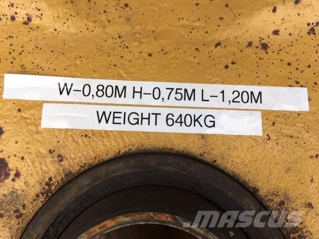  Rammeled ex. Cat 735 Dumper その他部品