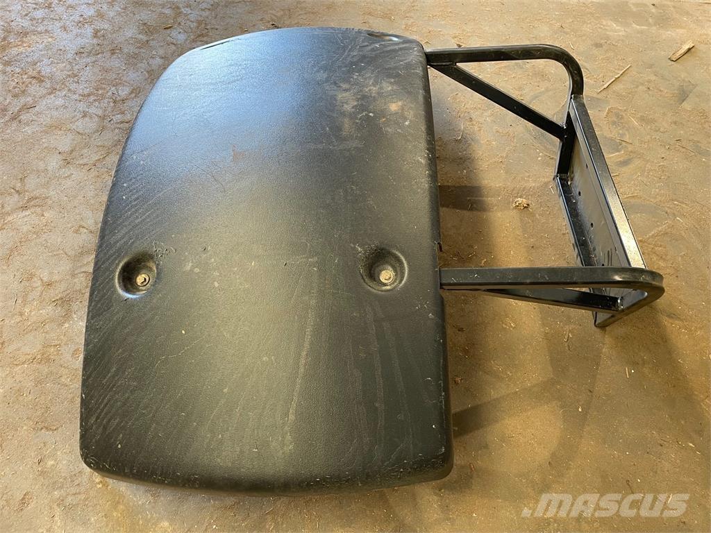  Skærme ex. Cat 924M - 4 stk その他部品
