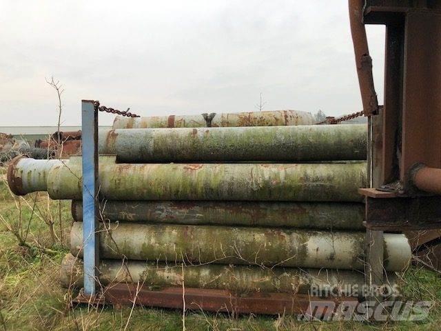  Stålrør Ø323,9x32x3000 mm パイプライン敷設機械