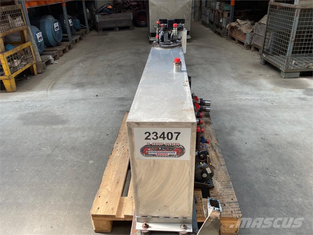  Tank, rustfri - ca. 200 Ltr. その他部品