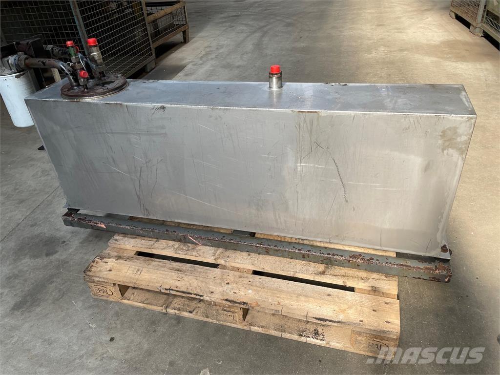  Tank, rustfri - ca. 200 Ltr. その他部品