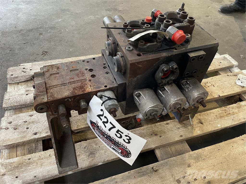  Ventilblok ex. Volvo EW160D 油圧機