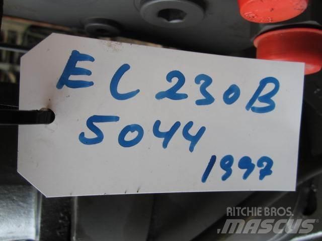 Volvo 230B Krøjegear 建設機械 -　その他