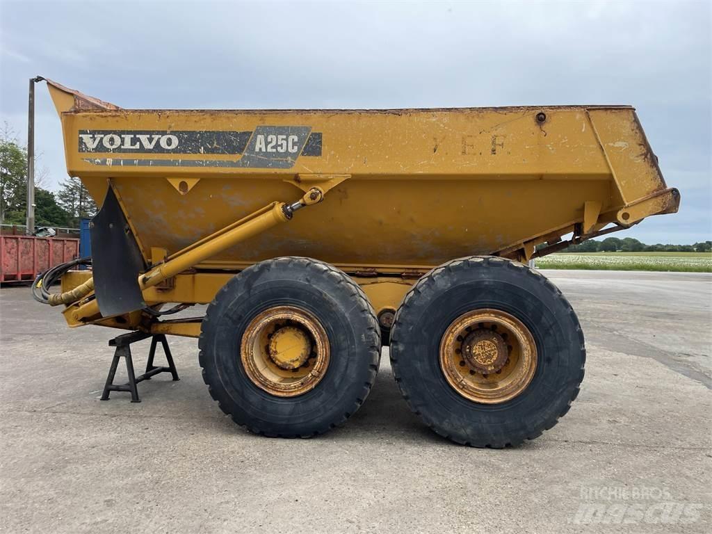 Volvo A25C dumpervogn 6x6 サイト　ダンプ