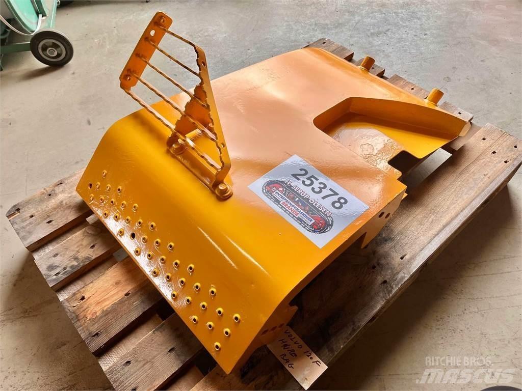 Volvo L120F bagskærm その他部品