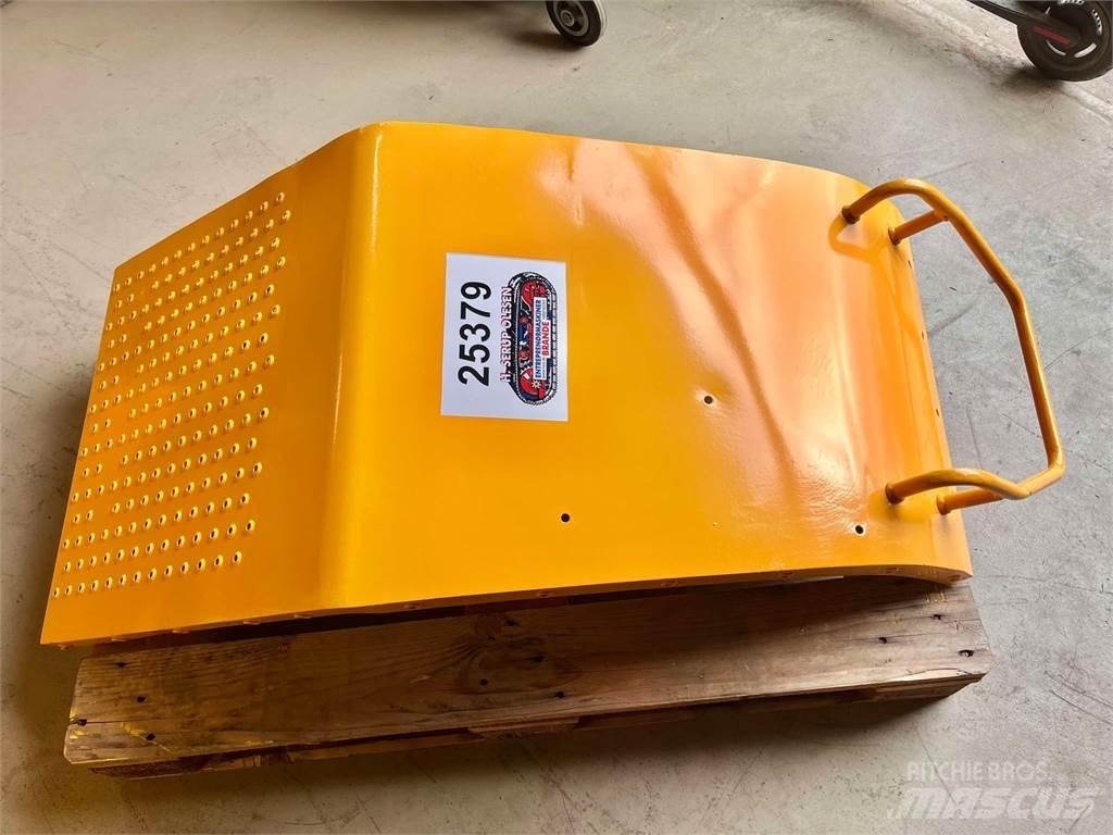 Volvo L120F bagskærm その他部品