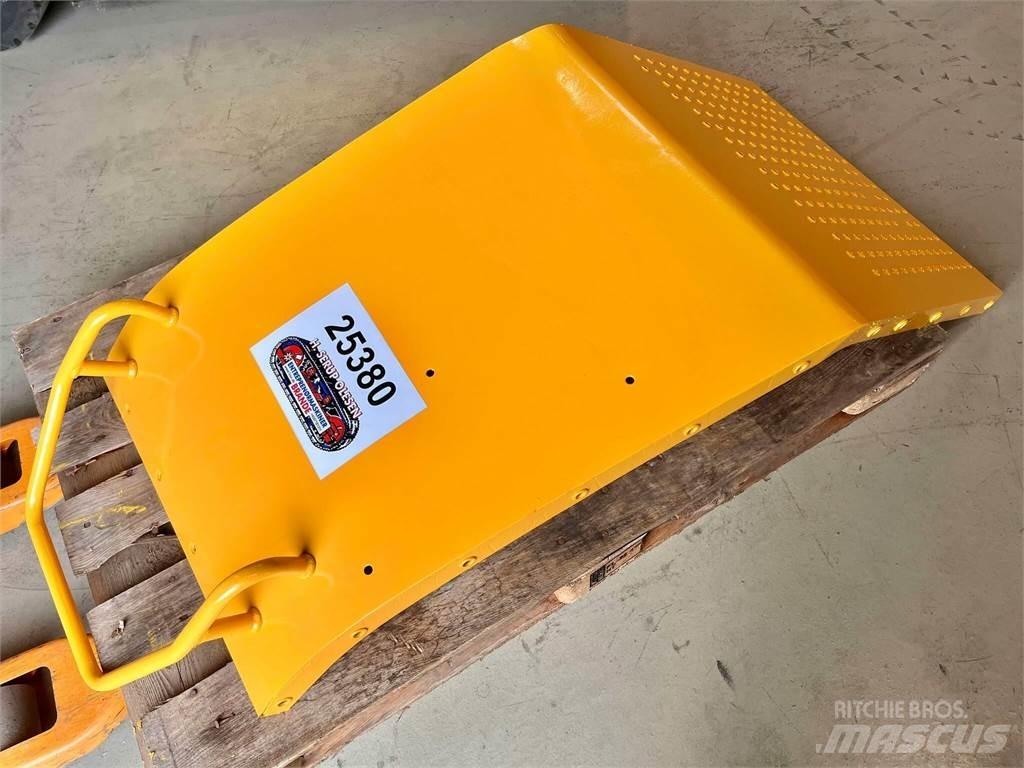 Volvo L120F bagskærm その他部品